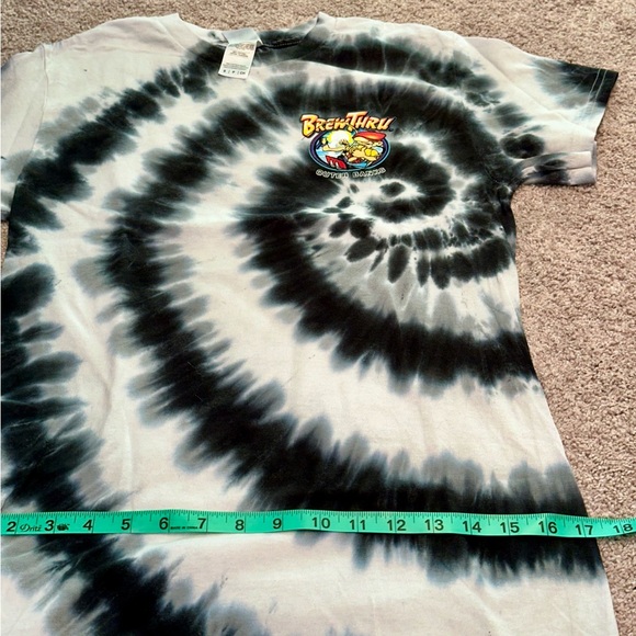 NWOT short sleeve t-shirt Brew Thru in Outer Banks - Picture 11 of 16